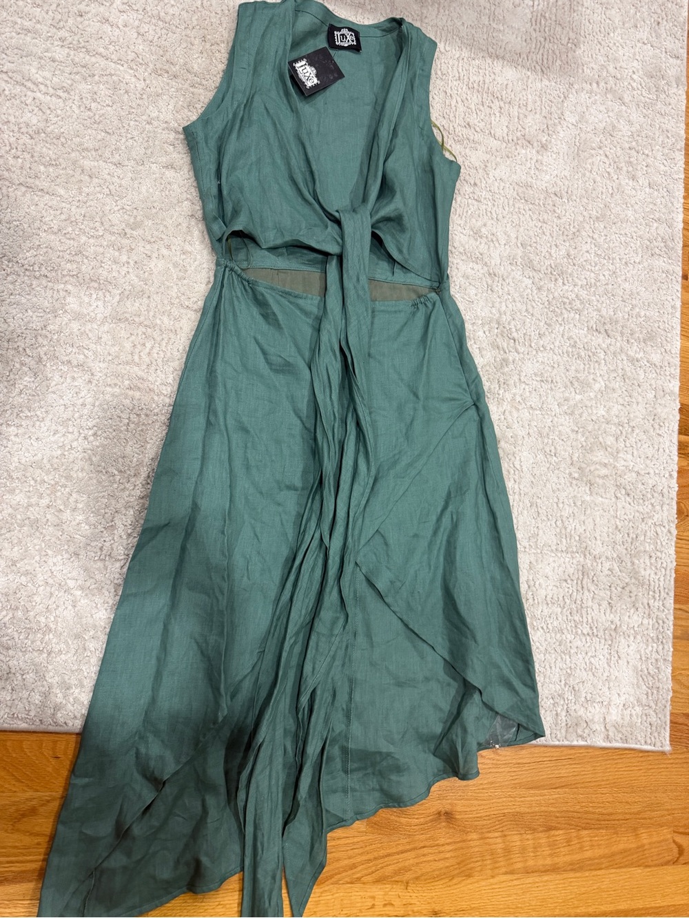 Sz Large New Green Dress Mid drift cut out w/tie Maxi